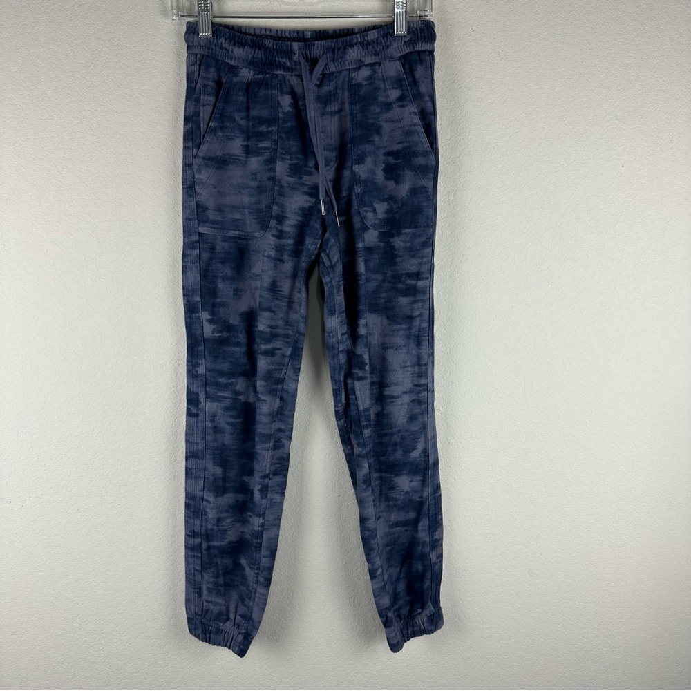 Athleta Blue Camo Printed Farallon Joggers Pants Size 0